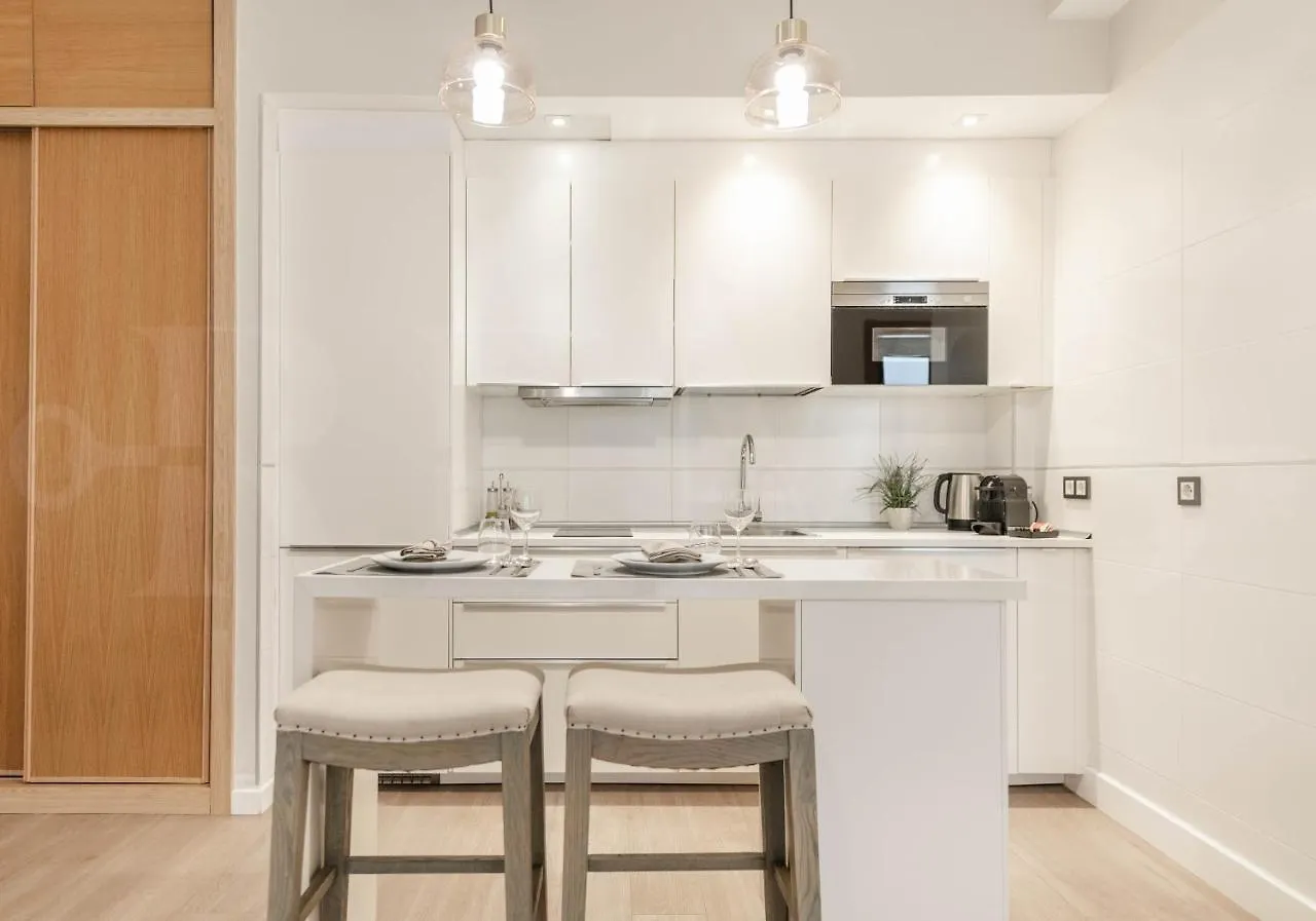Cozy Apartment With Parking In The Center By Rems Málaga