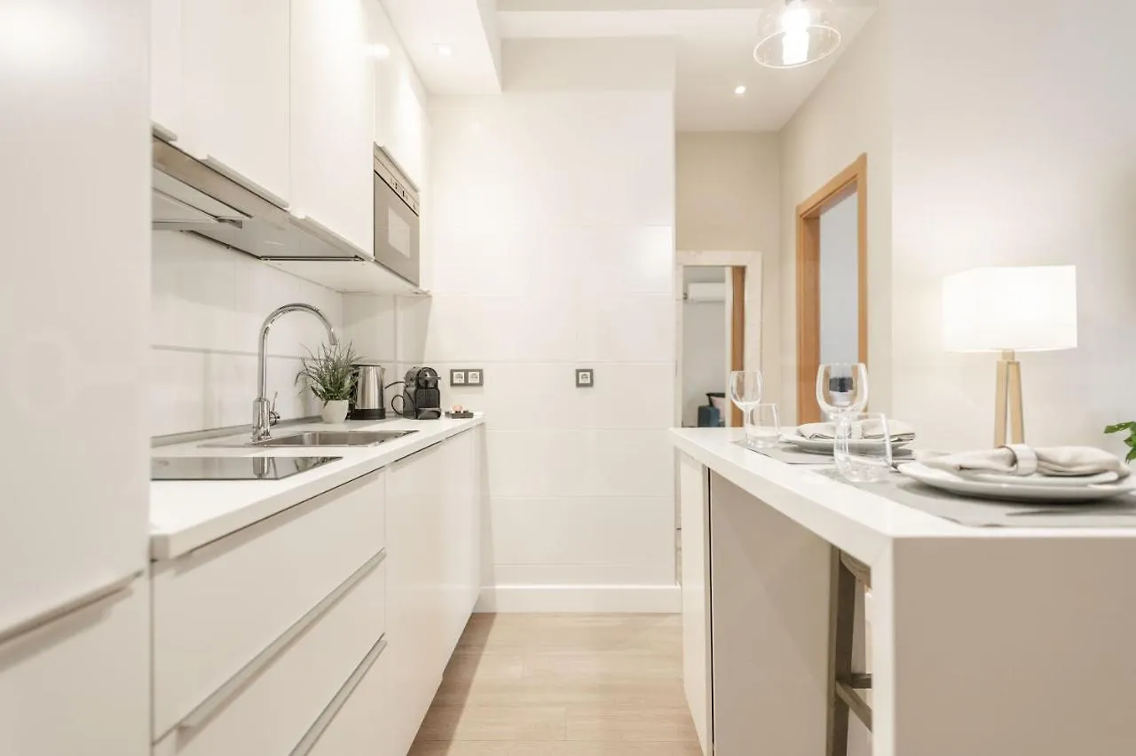 Cozy Apartment With Parking In The Center By Rems Málaga 0*,