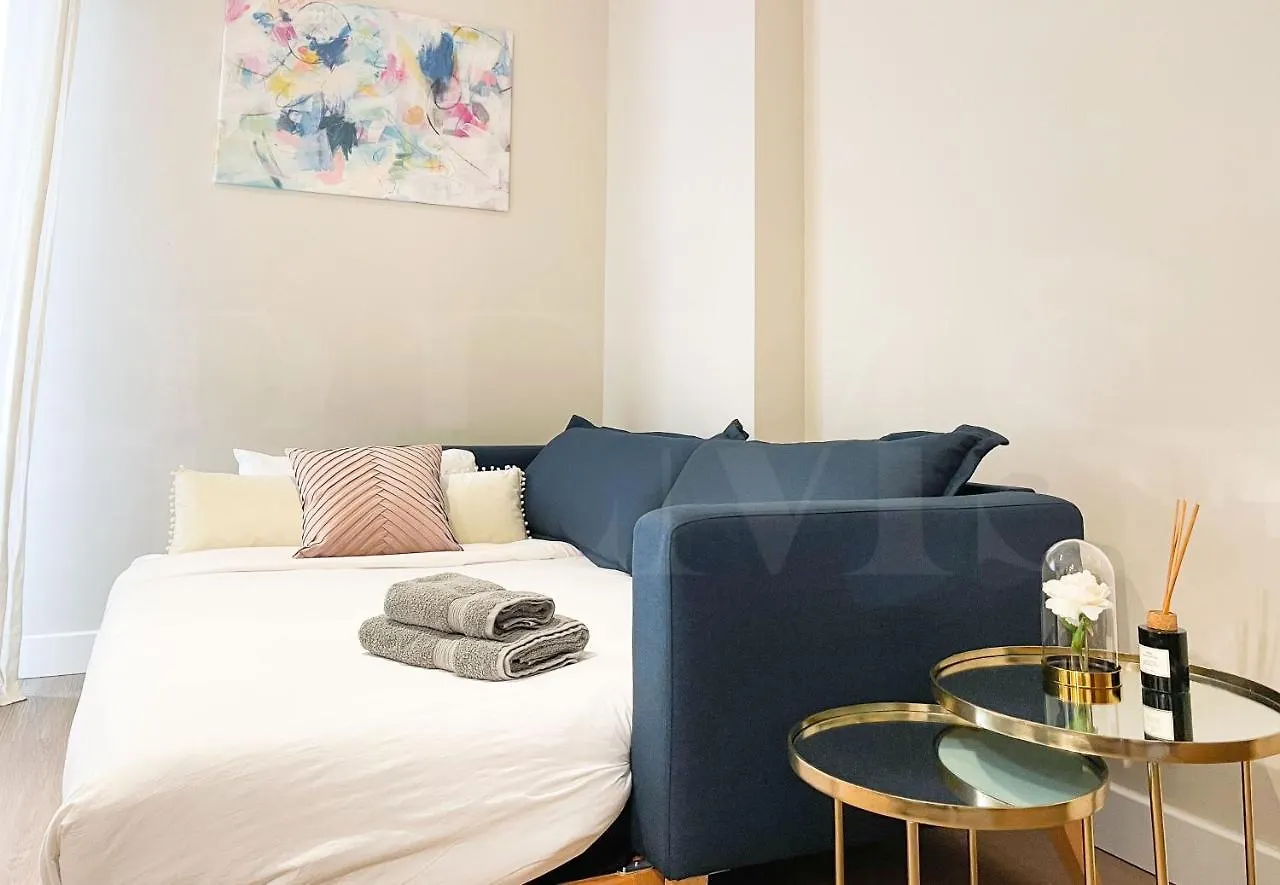 Cozy Apartment With Parking In The Center By Rems Málaga